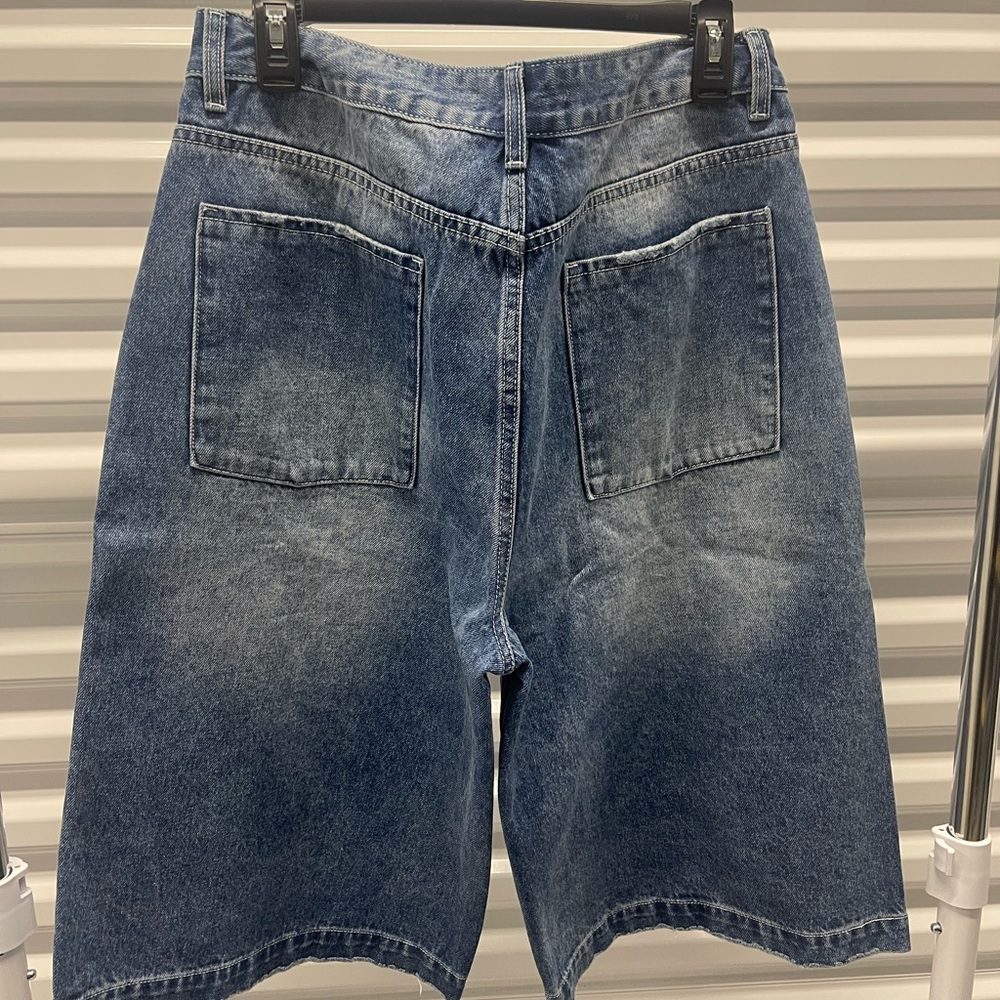 **NEW** Akira Label Literal Perfection Denim Shorts - Picture 5 of 5